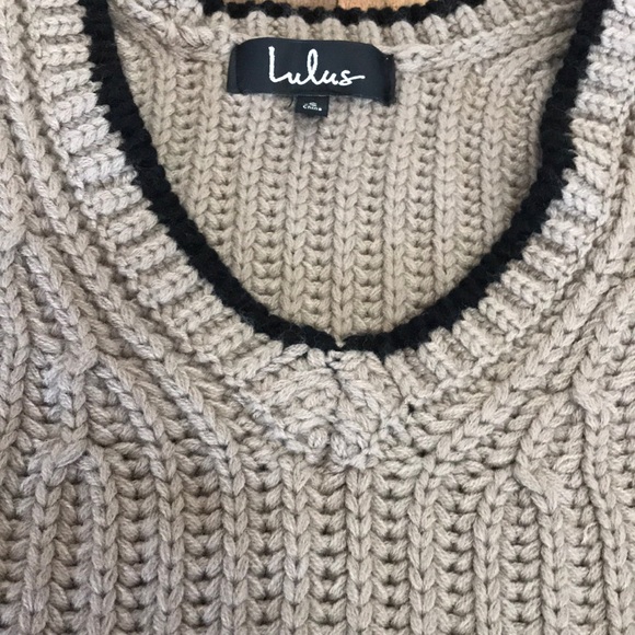 Tan bell sleeved sweater - Picture 3 of 4